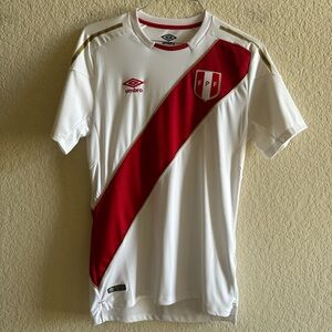 2018-19 Peru Home Umbro Medium